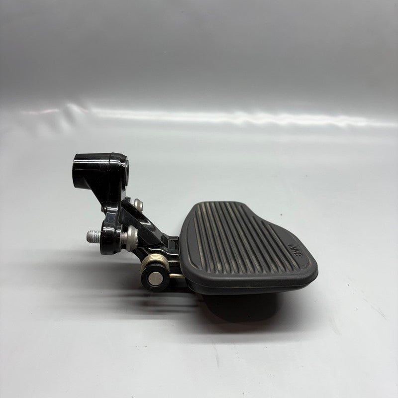 8392697 BMW R18 RUNNING BOARD LEFT FRONT 2020 2021 2022 2023 2024 OEM 8392697