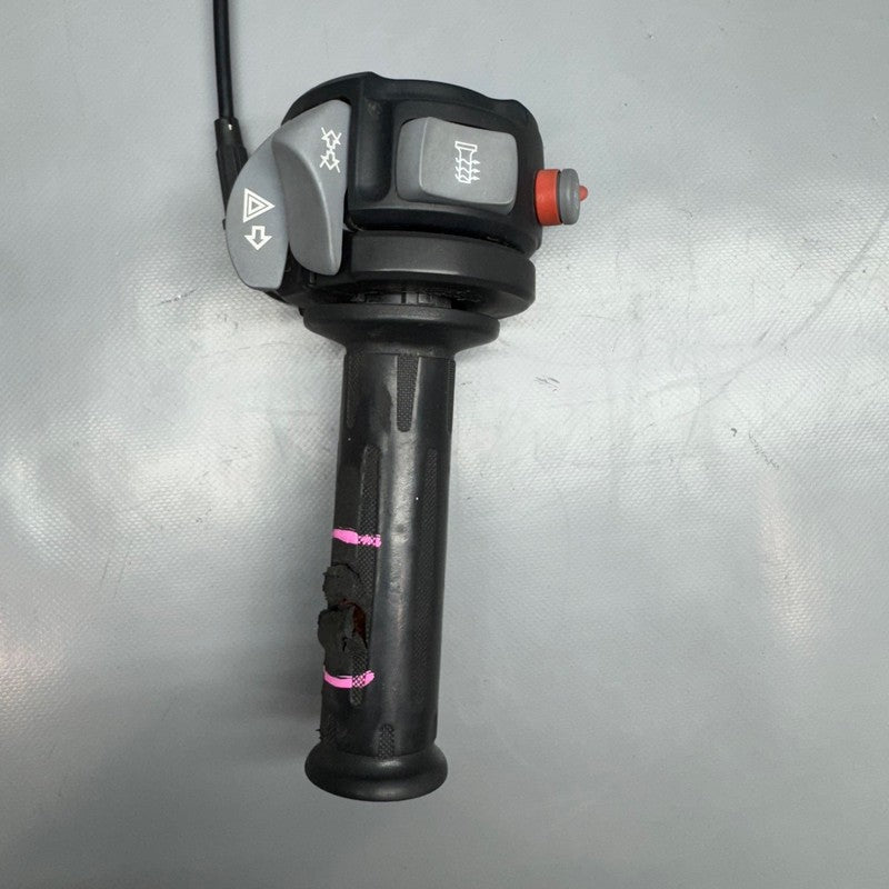 F800ST BMW F800ST HANDLE GRIP RIGHT WITH SWITCH 2005 2006 2007 2008 2009 2010 2011 OEM