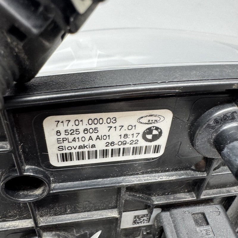 8525605 BMW F900R TAIL LIGHT 2020 2021 2022 2023 2024 OEM 8525605