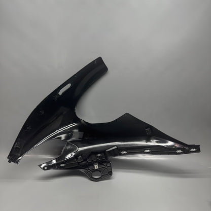 BMW M1000RR K66 FAIRING TOP SECTION RIGHT 2026 OEM 5B4C748