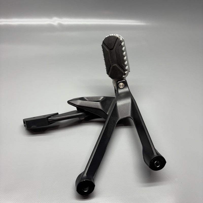 R1300GS BMW R1300GS FOOTPEG WITH BRACKET LEFT REAR 2022 2023 2024 OEM