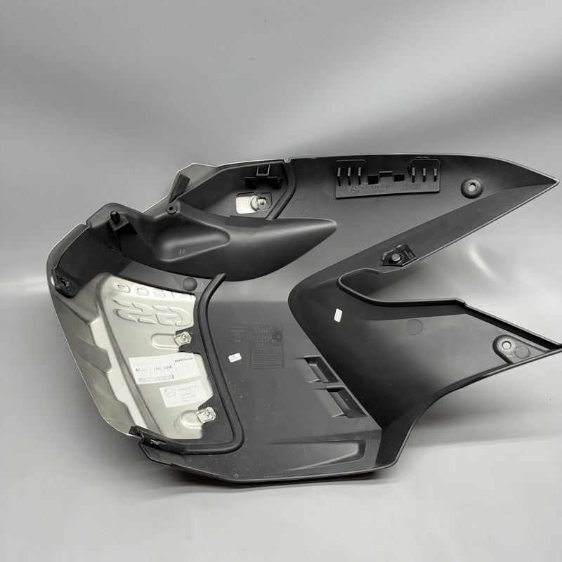 7700874 BMW R1200GS LATHERAL TRIM PANEL RIGHT 2009 2010 2011 2012 OEM 7700874