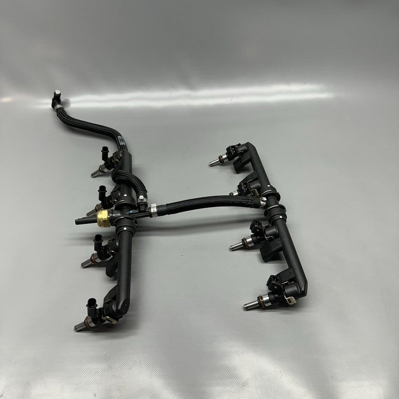 M1000R BMW M1000R INJECTOR NOZZLE AND VALVES 2021 2022 2023 2024 OEM 