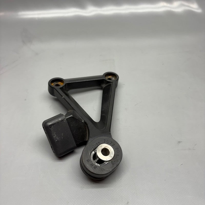 7717504 BMW K1600GT FOOTPEG MOUNT RIGHT 2011 2012 2013 2014 2015 2016 OEM 7717504