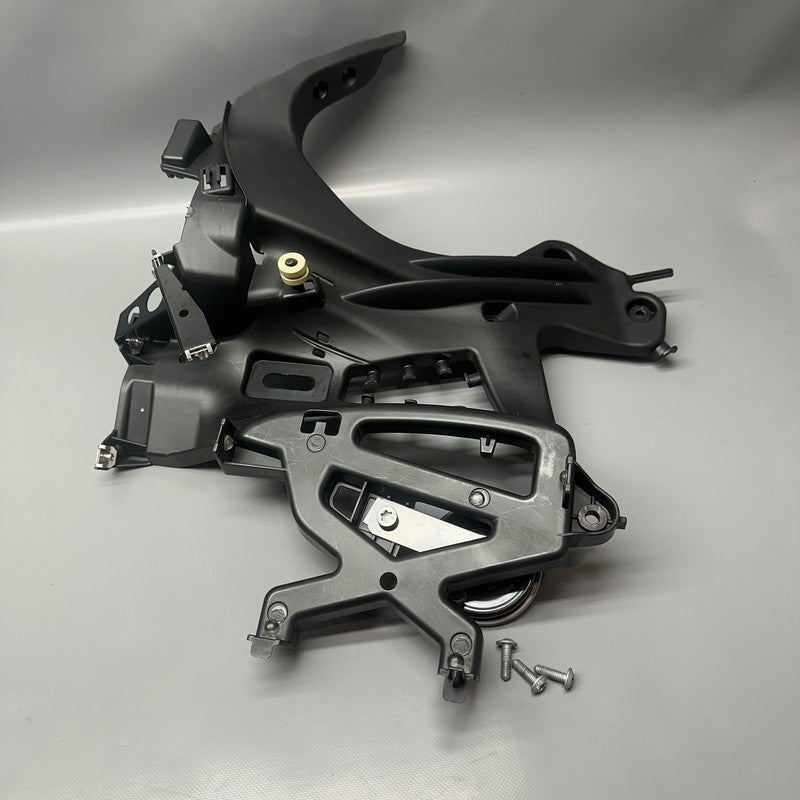 7677761 BMW K 1300S LEFT SIDE FAIRING BRACKET 2007-2011 2012 2013 2014 2015 OEM 7677761