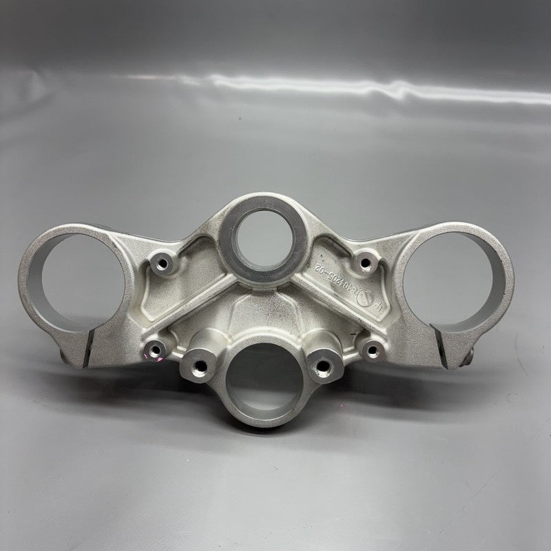 8404205 BMW F900R TRIPLE TREE CLAMP UPPER 2020 2021 2022 2023 2024 OEM 8404205