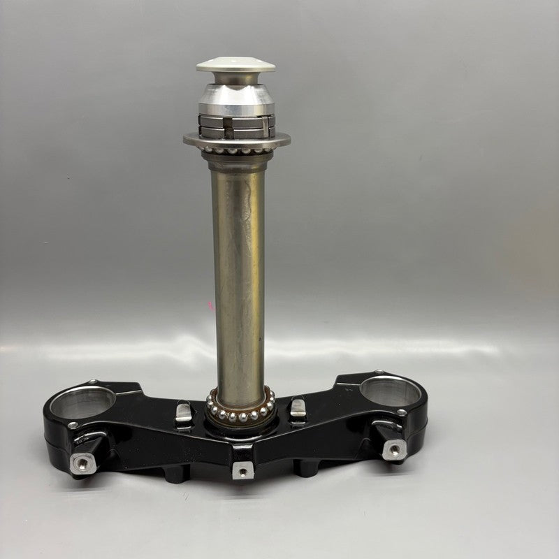 9899335 BMW R18 TRANSCONTINENTAL LOWER FORK CROSS BRACE 2020 2021 2022 2023 2024 OEM 