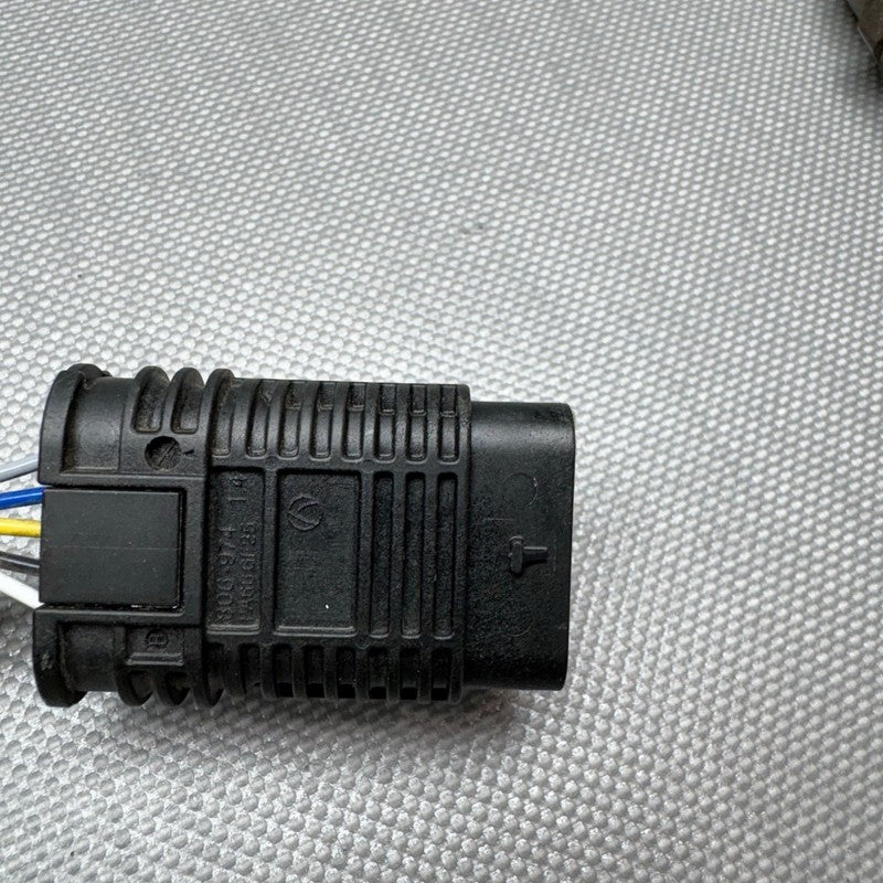 BMW S1000RR OXYGEN SENSOR 2019 2020 2021 2022 2023 2024 OEM 8567154-01