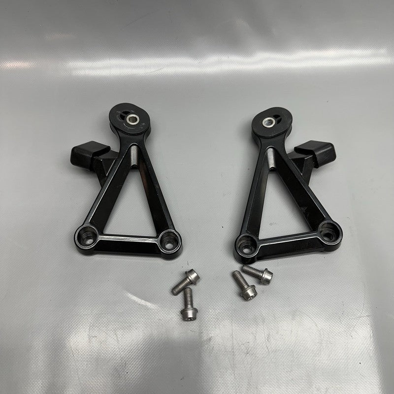 7717504 BMW K1600GTL FOOTPEG MOUNT LEFT RIGHT 2015 2016 2017 2018 2019 2020 2021 7717504