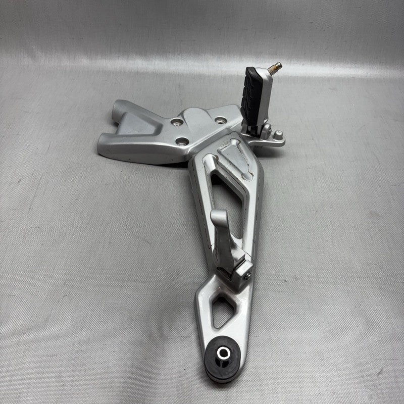 G 310R BMW G 310R FOOT REST PEG MOUNT BRACKET RIGHT 2016 2017 2018 2019 2020 OEM