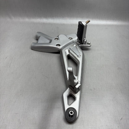 G 310R BMW G 310R FOOT REST PEG MOUNT BRACKET RIGHT 2016 2017 2018 2019 2020 OEM