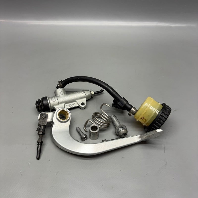 BMW K 1300S REAR BRAKE MASTER CYLINDER 2009-2011 2012 2013 2014 2015 2