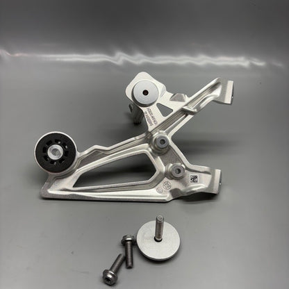 BMW S1000R FOOTREST PLATE RIGHT 2020 2021 2022 2023 2024 2025 OEM 9467