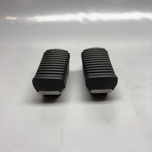 7664525 BMW R1200GS FOOTPEG RIGHT LEFT REAR 2009 2010 2011 2012 2013 OEM 7664525