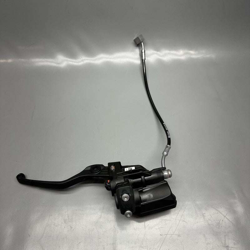 8532631 BMW K1600GTL FRONT BRAKE MASTER CYLINDER  2015 2016 2017 2018 2019 2020 2021 OEM
