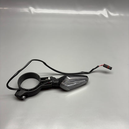 7108273 BMW R12 NINE T SIGNAL LIGHT LEFT FRONT 2022 2023 2024 2025 OEM 7108273