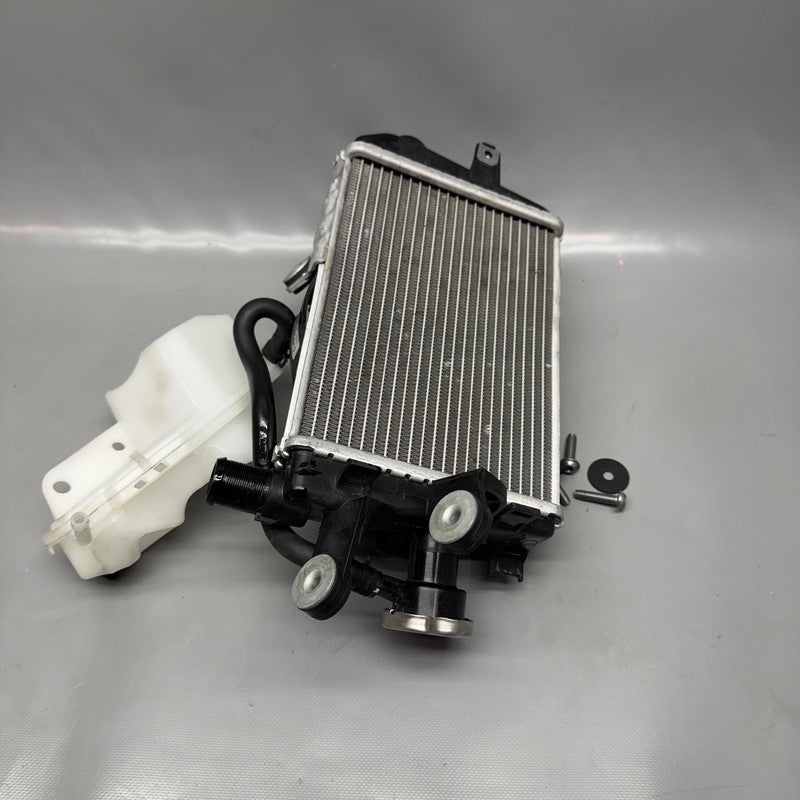 8546416 BMW R1250RT RADIATOR RIGHT 2013-2017 2018 2019 2020 2021 2022 2023 2024 OEM