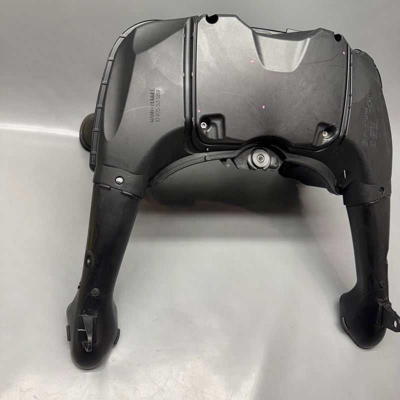 7726793 BMW R1250RT AIRBOX FILTER HOUSING 2013-2018 2019 2020 2021 2022 2023 2024 OEM