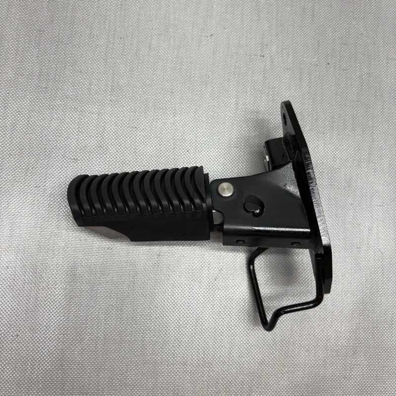 8558604 BMW C400X FOOTPEG RIGHT REAR 2018 2019 2020 OEM 8558604