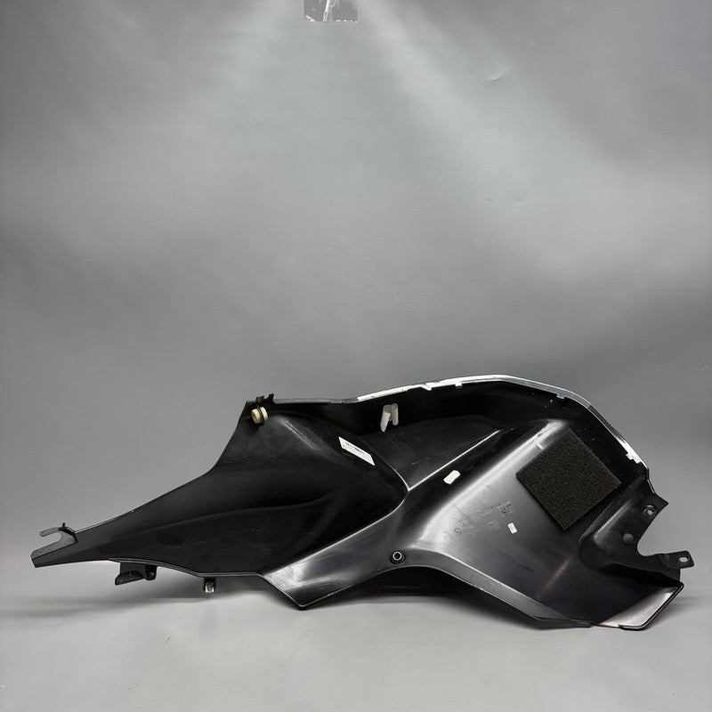7677776 BMW K1300S RIGHT SIDE FUEL TANK FAIRING 2007 08 09 10 11 12 13 14 2015 7677776
