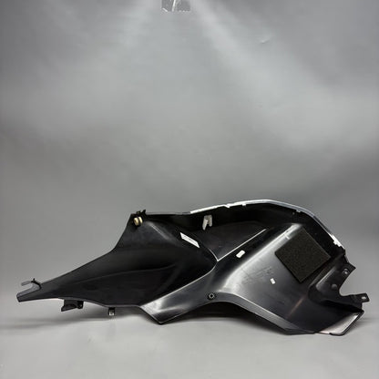 7677776 BMW K1300S RIGHT SIDE FUEL TANK FAIRING 2007 08 09 10 11 12 13 14 2015 7677776