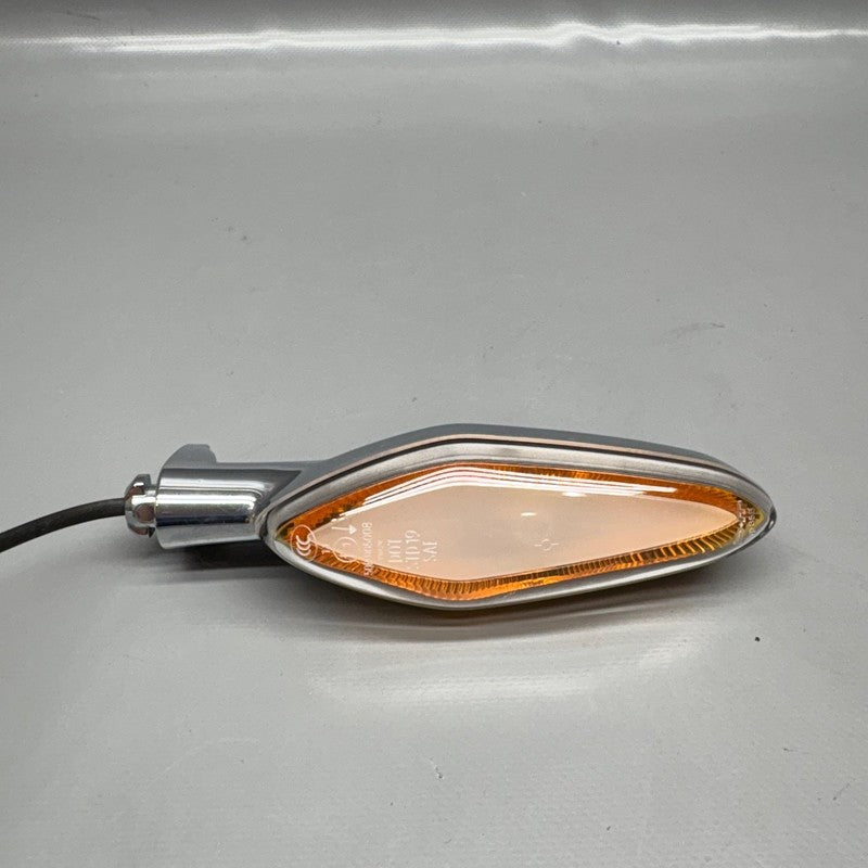 R18 B BMW R18 B SIGNAL LIGHT RIGHT 2020 2021 2022 2023 2024 OEM