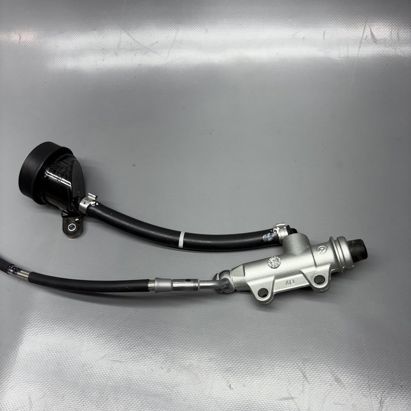 7720905 BMW M1000R REAR BRAKE MASTER CYLINDER 2021 2022 2023 2024 OEM 7720905