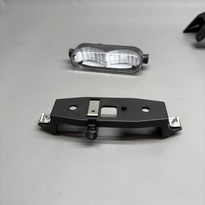 R1300GS BMW R1300GS ADVENTURE LED AUXILIARY HEADLIGHT RIGHT 2023 2024 2025 OEM