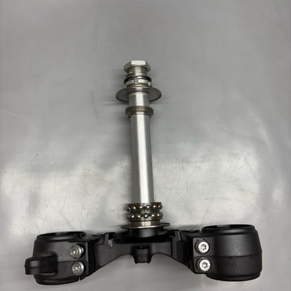 8526069 BMW M1000R LOWER FORK CROSS BRACE 2021 2022 2023 2024 OEM 8526069