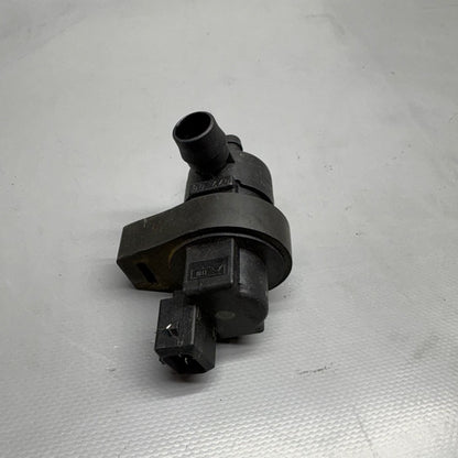 BMW K1600GT FUEL TANK BREATHER VALVE 2011 2012 2013 2014 2015 2016 OEM