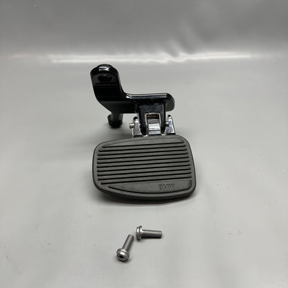 BMW R18 TRANSCONTINENTAL FOOTREST PLATE RIGHT REAR 2020-2022 2023 2024