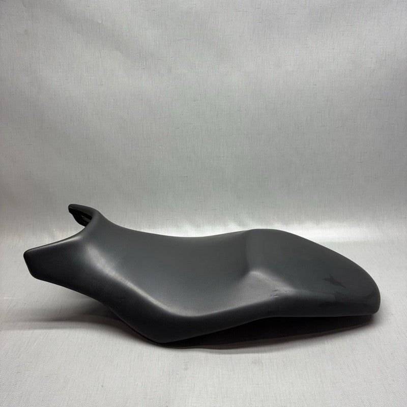 8556904 BMW G 310R SEAT FRONT DRIVER 2016 2017 2018 2019 2020 OEM 8556904