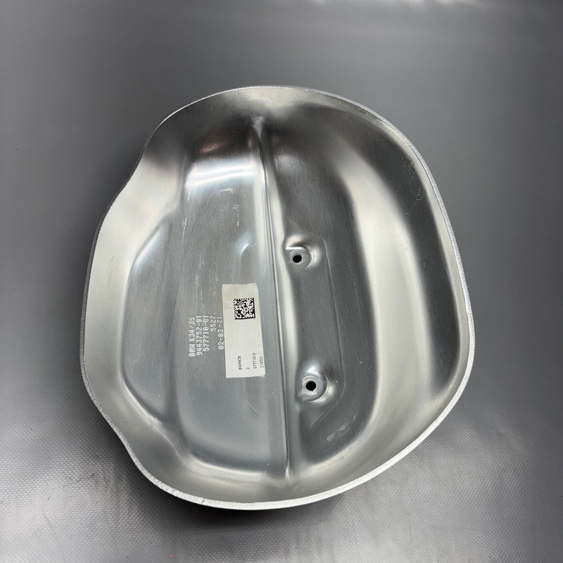 8407878 BMW R18 IGNITION COIL COVER RIGHT 2020 2021 2022 2023 2024 OEM 8409878