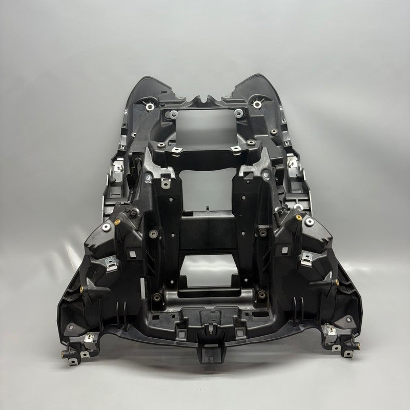 9899419 BMW R18 TRANSCONTINENTAL WINDSHIELD MOUNT 2020 2021 2022 2023 2024 OEM 9899419