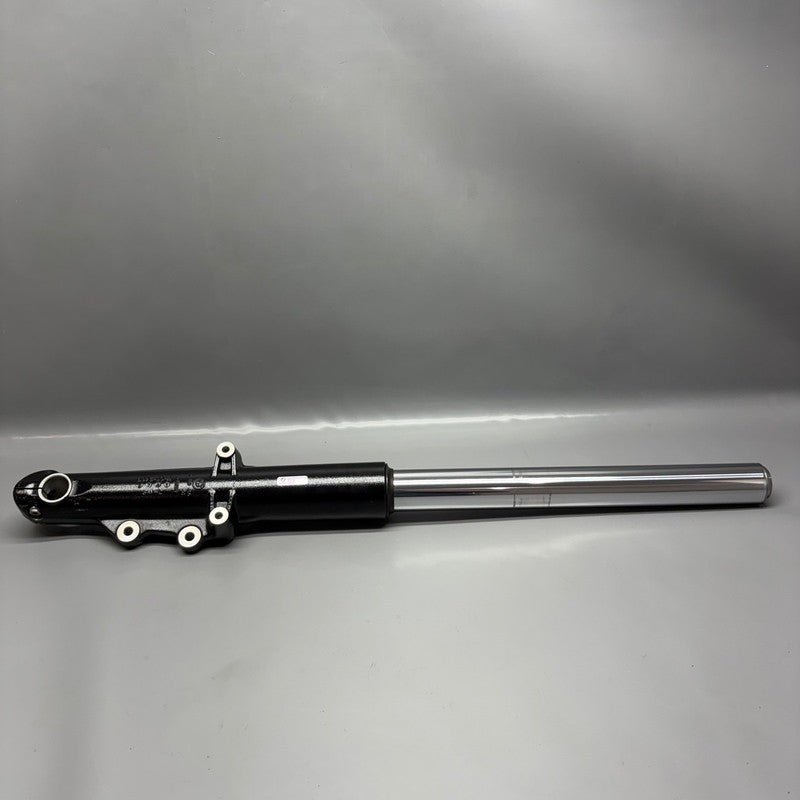 R18 B BMW R18 B FROK LEG RIGHT 2020 2021 2022 2023 2024 OEM