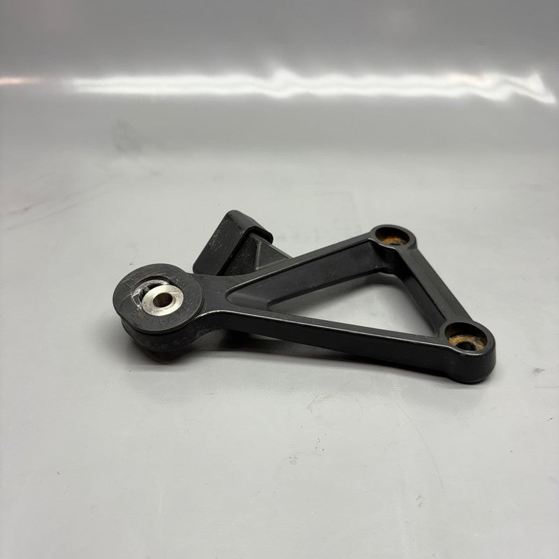 7717504 BMW K1600GT FOOTPEG MOUNT RIGHT 2011 2012 2013 2014 2015 2016 OEM 7717504