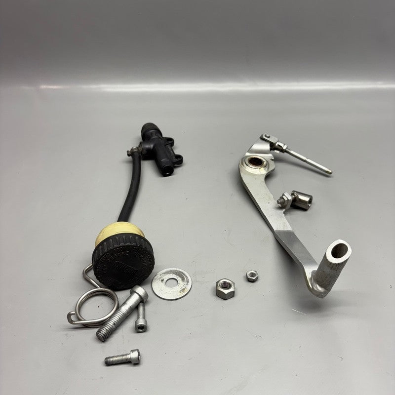 BMW R 1100R BRAKE MASTER CYLINDER WITH PEDAL 1993-1998 1999 2000 2001 