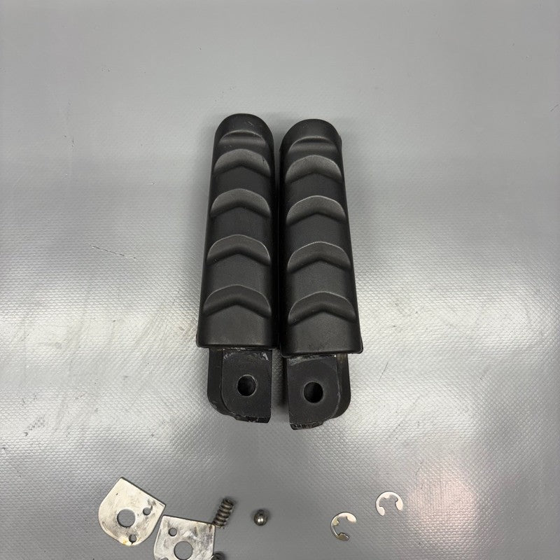 F800ST BMW F800ST FOOTPEG LEFT AND RIGHT REAR 2005 2006 2007 2008 2009 2010 2011 OEM