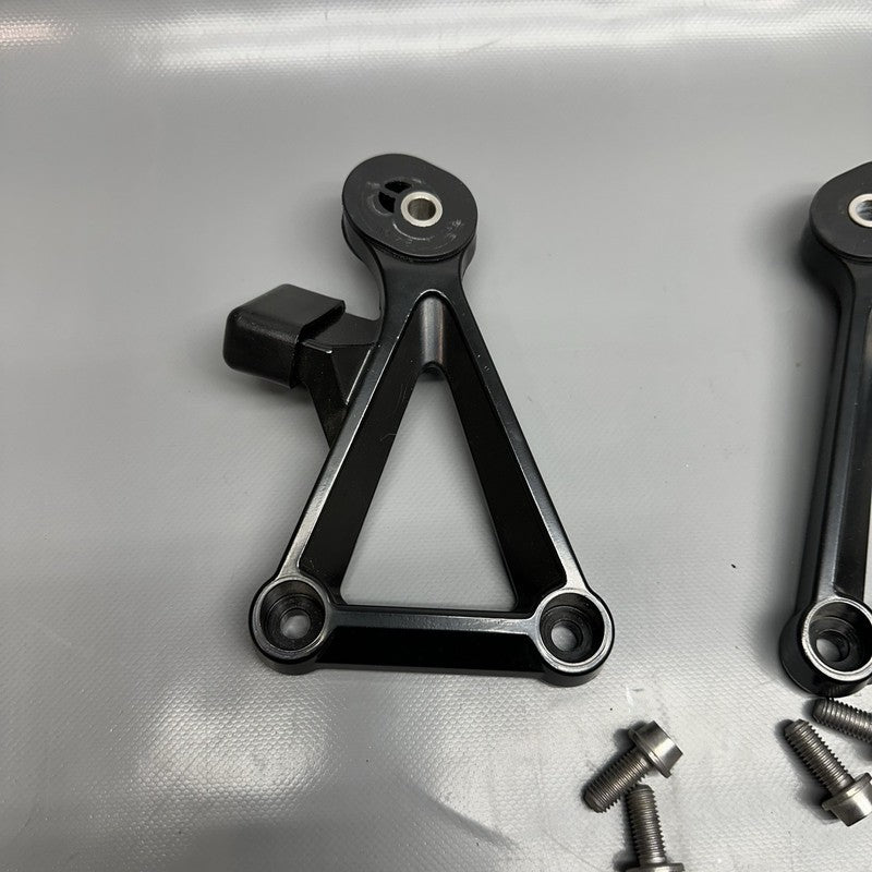 7717504 BMW K1600GTL FOOTPEG MOUNT LEFT RIGHT 2015 2016 2017 2018 2019 2020 2021 7717504