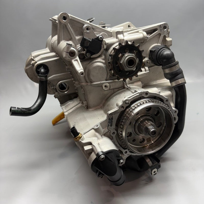 BMW S1000R CASE CASING CRANKCASE BLOCK 2020 2021 2022 2023 2024 OEM