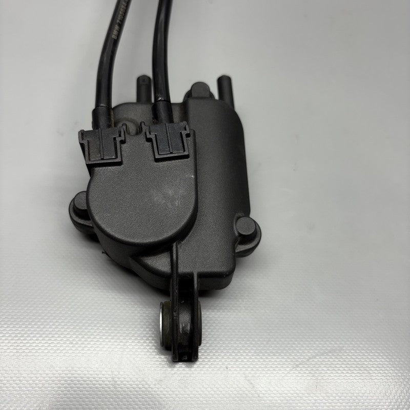 7105684 BMW M1000R EXHAUST FLAP 2021 2022 2023 2024 OEM 7105684