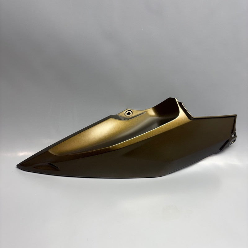 BMW K1600 BAGGER TANK COVER UPPER RIGHT 2018 2019 2020 2021 OEM 771045