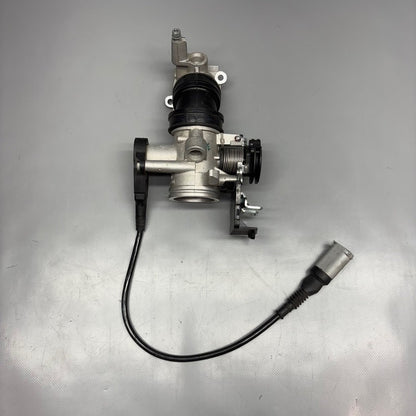 8552340 BMW C400X THROTTLE HOUSING 2018 2019 2020 OEM 8552340