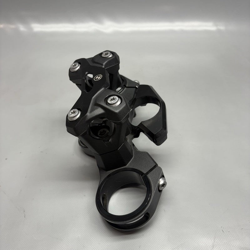 7923935 BMW M1000R FORK BRIDGE UPPER 2021 2022 2023 2024 OEM 7923935