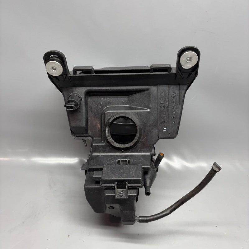 BMW K1600GT AIR INTAKE BOX 2011 2012 2013 2014 2015 2016 OEM 7712315