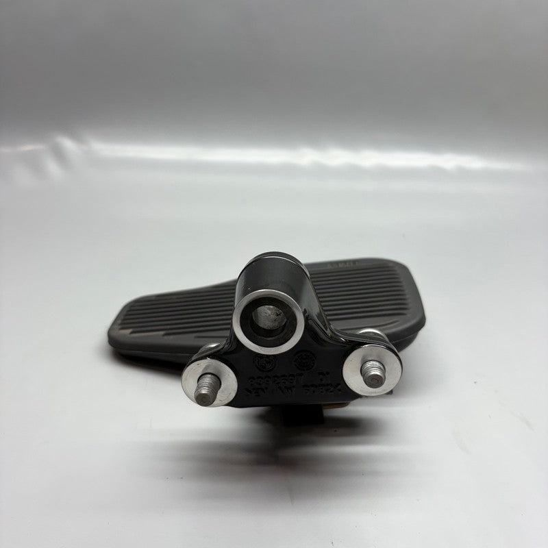 8392697 BMW R18 RUNNING BOARD LEFT FRONT 2020 2021 2022 2023 2024 OEM 8392697