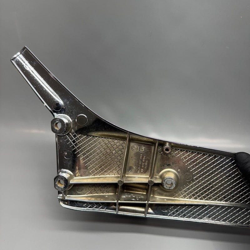 BMW K 1200LT FOOTPEG PLATE RIGHT 2005 2006 2007 2008 OEM 7682138