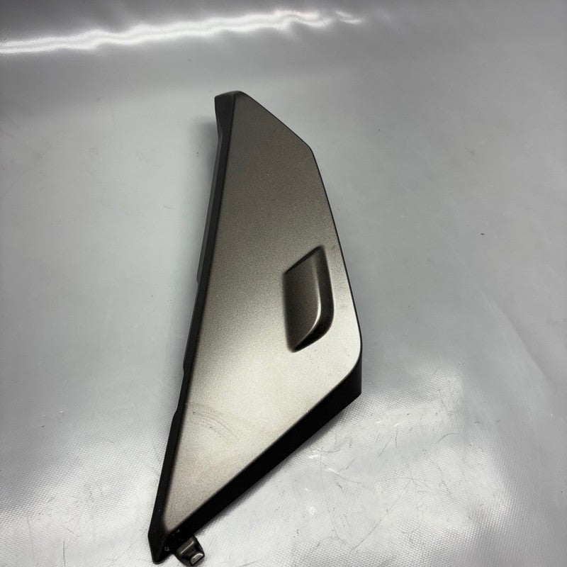 7710436 BMW K1600GT RIGHT FRONT TRIM FAIRING 2011 2012 2013 2014 2015 2016 OEM 7710436