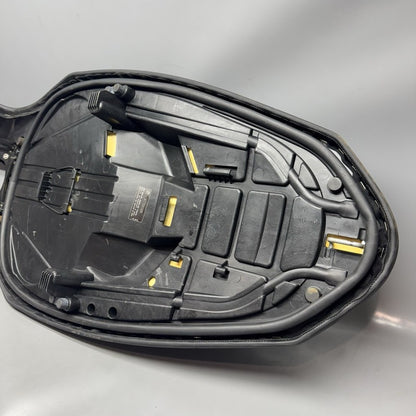 7724973 BMW C 650 SPORT SEAT 2014 2015 2016 2017 2018 2019 2020 OEM 7724973