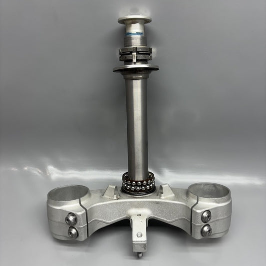 8404206 BMW F900R TRIPLE TREE CLAMP LOWER 2020 2021 2022 2023 2024 OEM 8404206